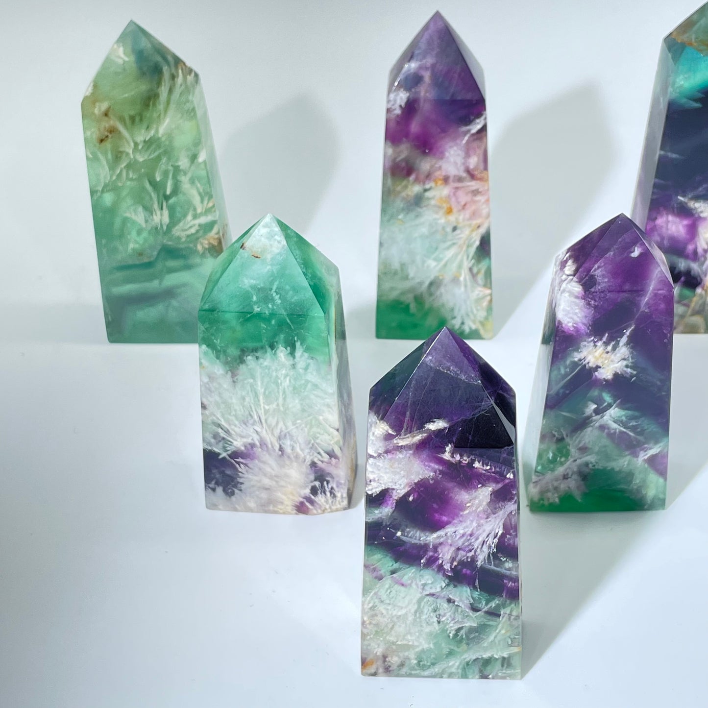 Tour de fluorite en flocon de neige